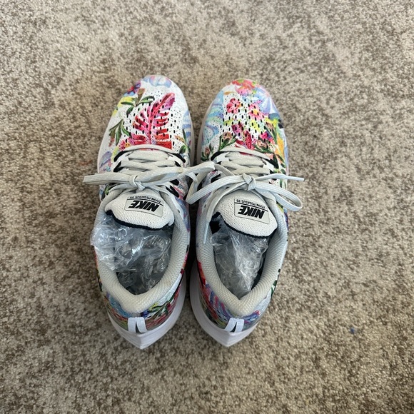 Nike Air Zoom Pegasus 35 White Floral (Women's) 7.5 - Picture 5 of 8